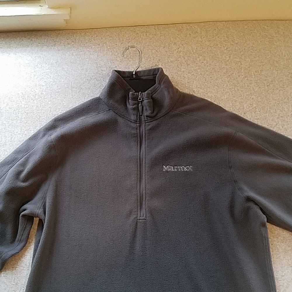 Marmot 1/4 zip ( quarter zip ) fleece